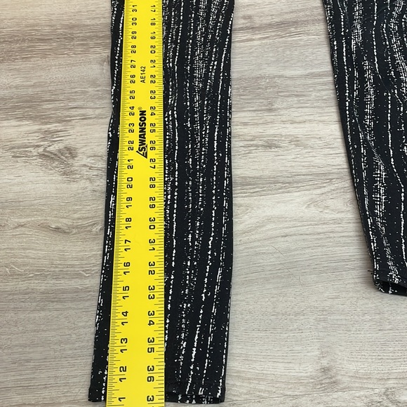 Rag & Bone Black & White Print Skinny Stretch Zip Front Leggings/Jeans Size 26 - Picture 12 of 14